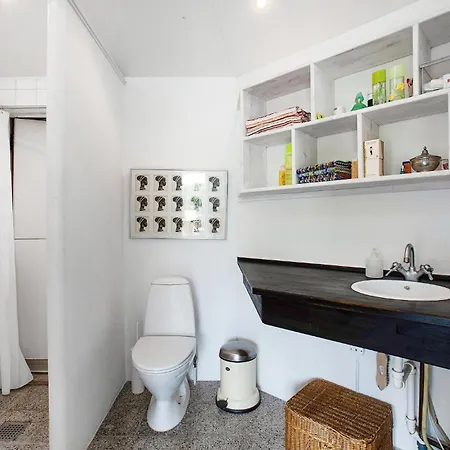 2 Bedroom Nice In Casa vacanze *