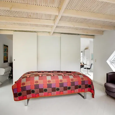 2 Bedroom Nice In Casa vacanze Tisvildeleje